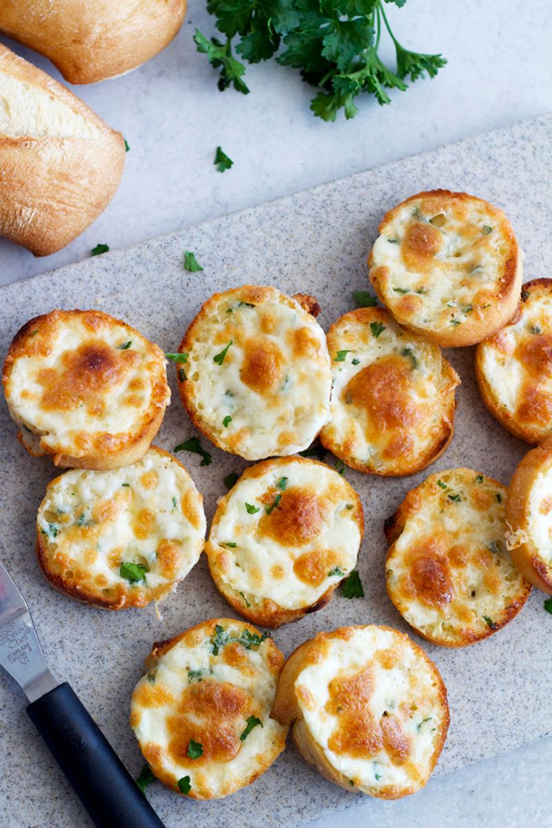 Cheesy Garlic Bread Minis