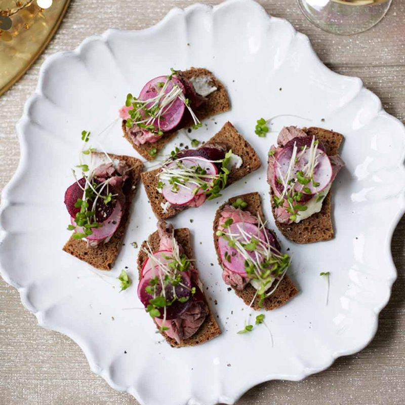Roast Beef & Horseradish Diamonds