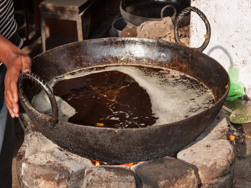 DANGER: Vegetable Oils Reach Smoke Point