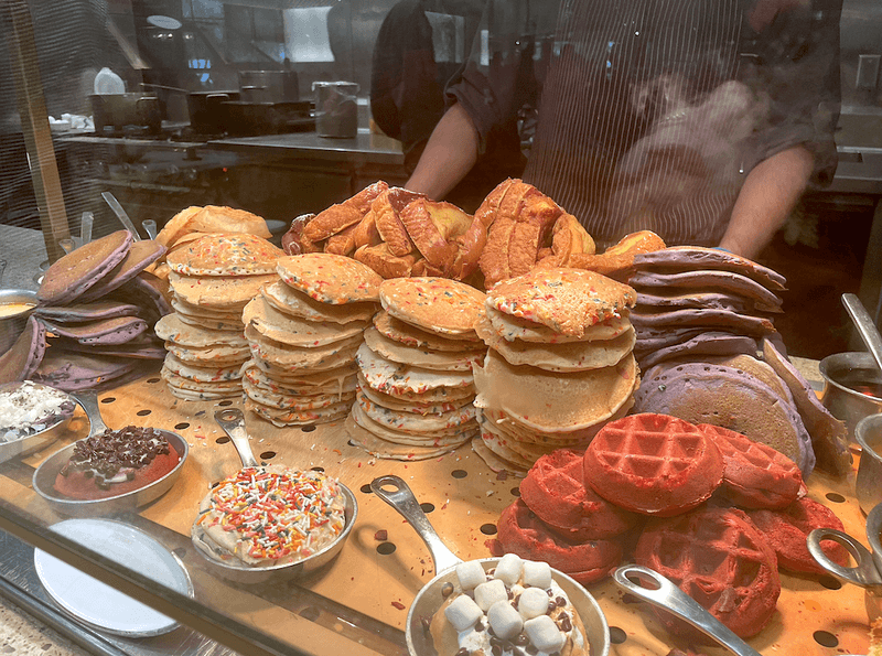 Citizens Kitchen's Funfetti Birthday Cake Pancakes