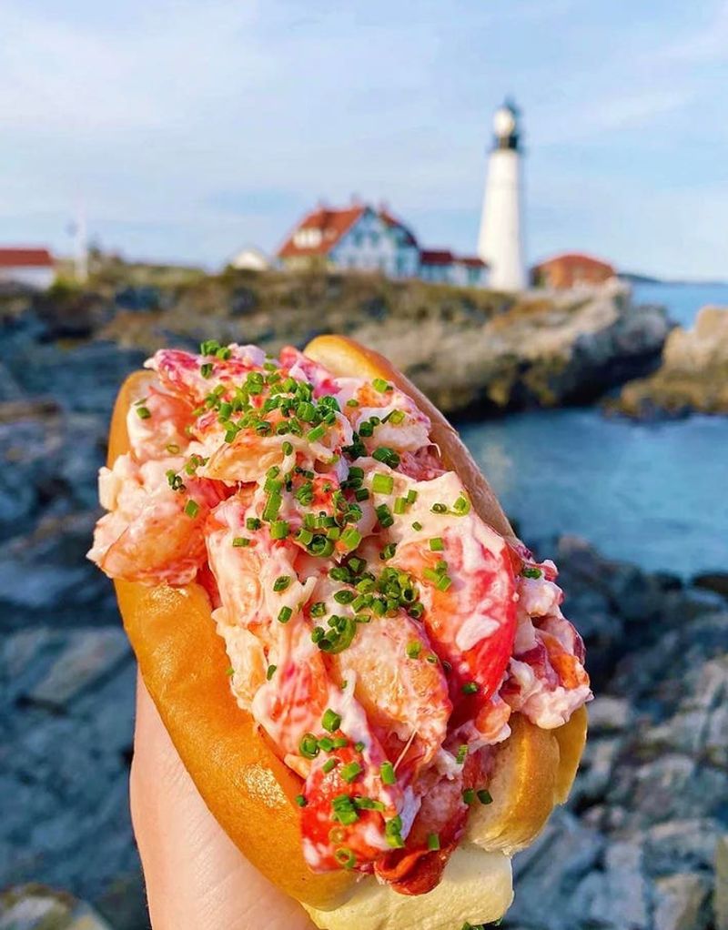 Lobster Roll – Maine