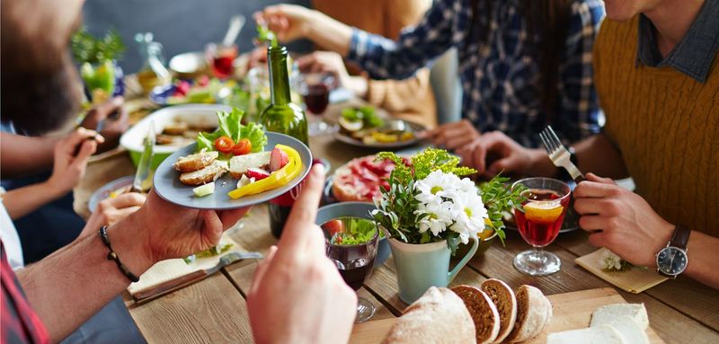 Social Eating Patterns