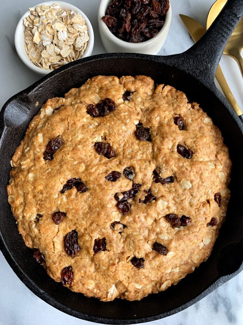 Oatmeal Raisin Cookie Pie Comfort