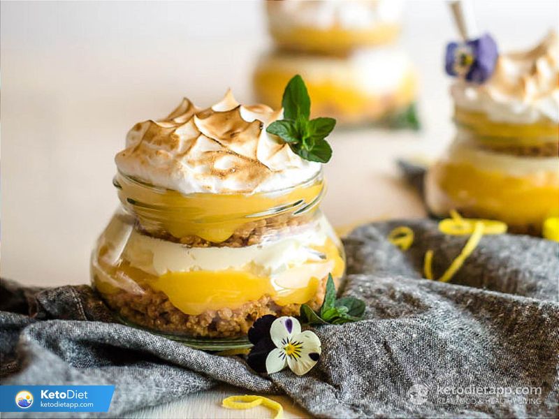 Tangy Lemon Meringue Pie Jars