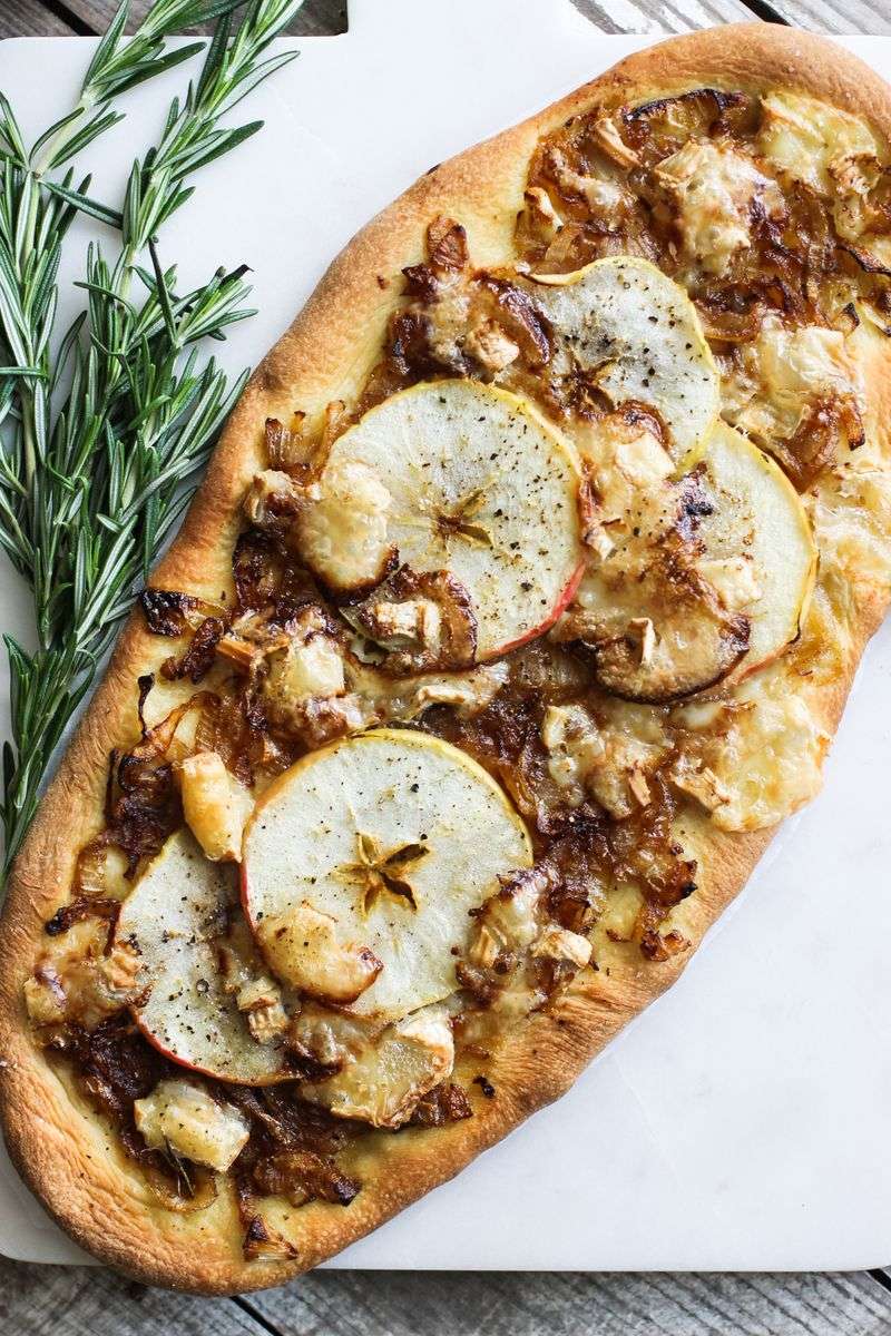 Crispy Flatbread With Caramelized Onions