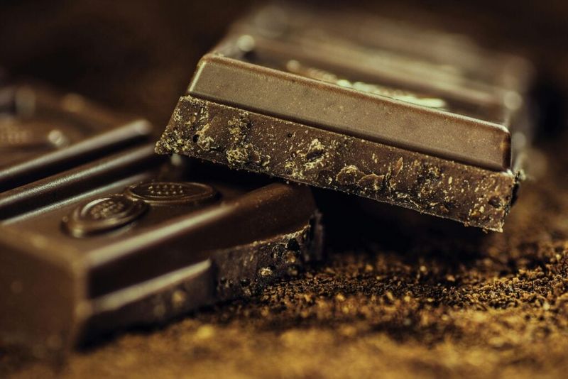 Dark Chocolate Delivers Artery Benefits