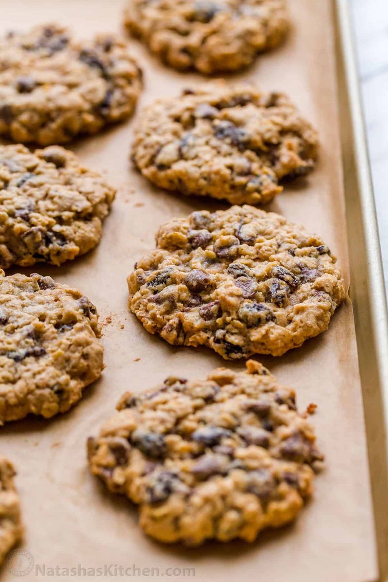Oatmeal Raisin Cookies – 1910s