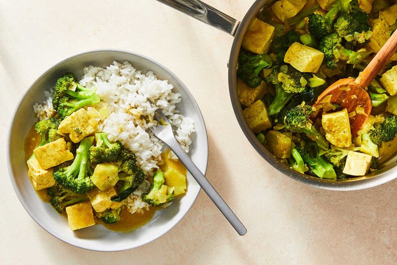 Tofu And Broccoli Curry