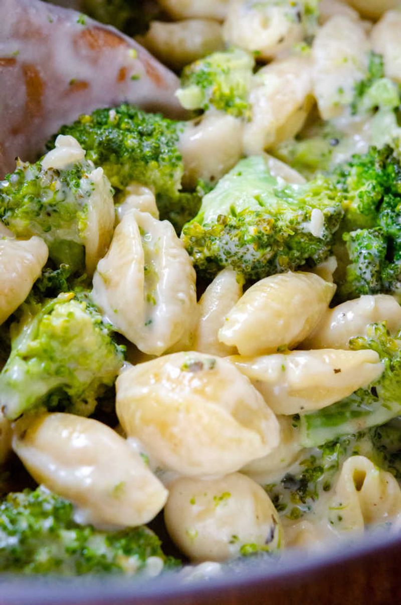 Pasta With Butter, Cheese, And Broccoli