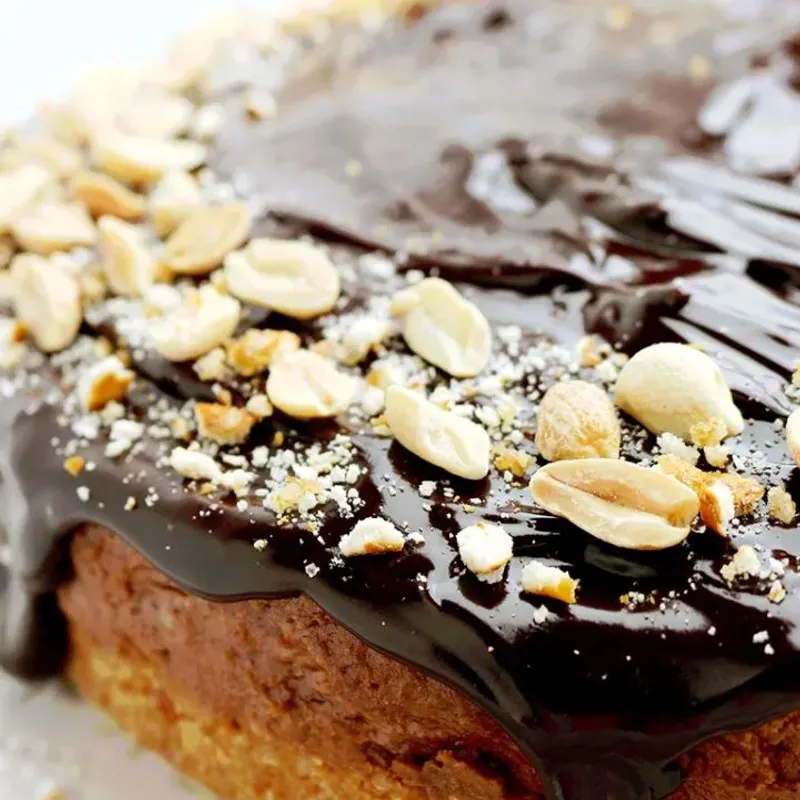 Peanut Butter Pretzel Ice Cream Cake