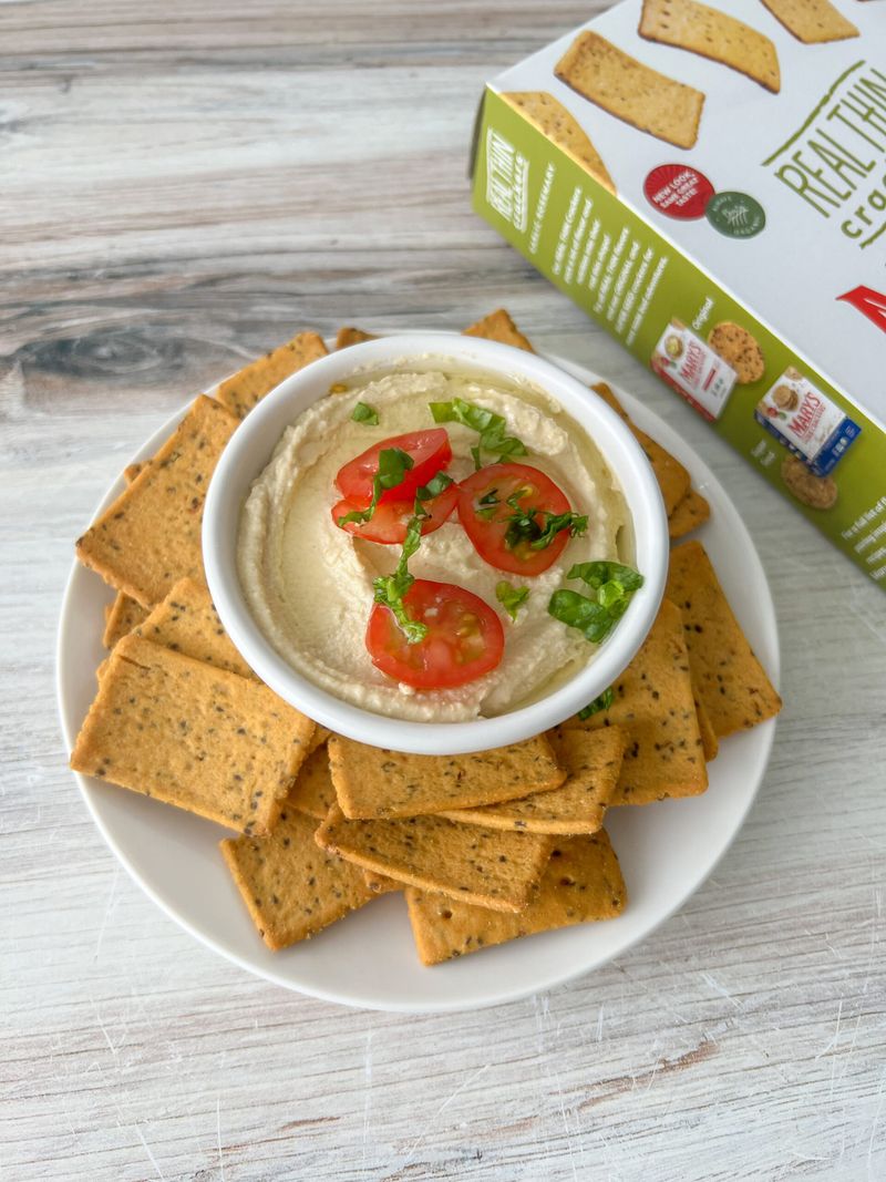 Whole Grain Crackers With Hummus