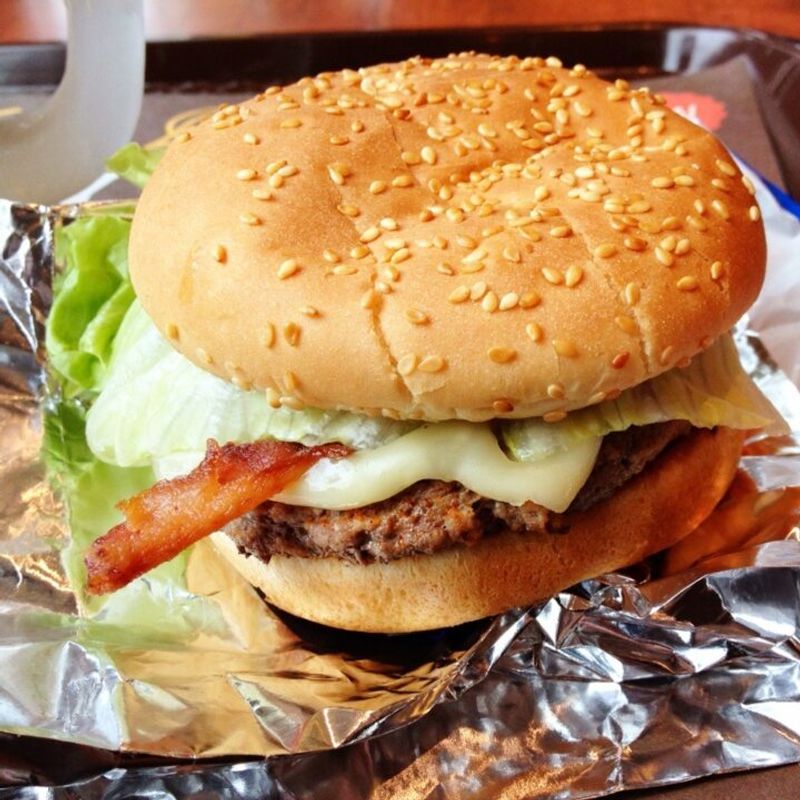 A&W's Bacon Cheeseburger Pairs Perfectly With Root Beer
