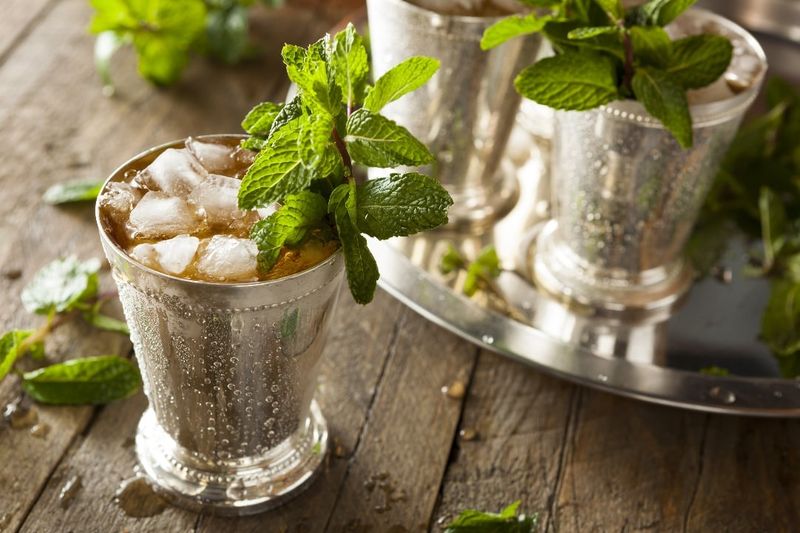 Kentucky's Derby-Style Mint Julep Tea