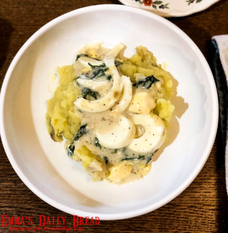 Dandelion Gravy Over Potatoes