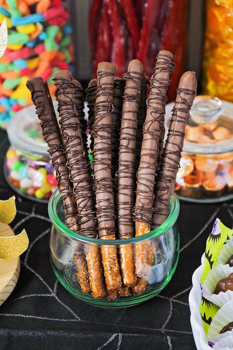 Pretzel Rod Wands