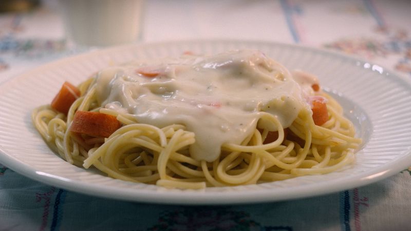 Spaghetti With Boiled Carrots