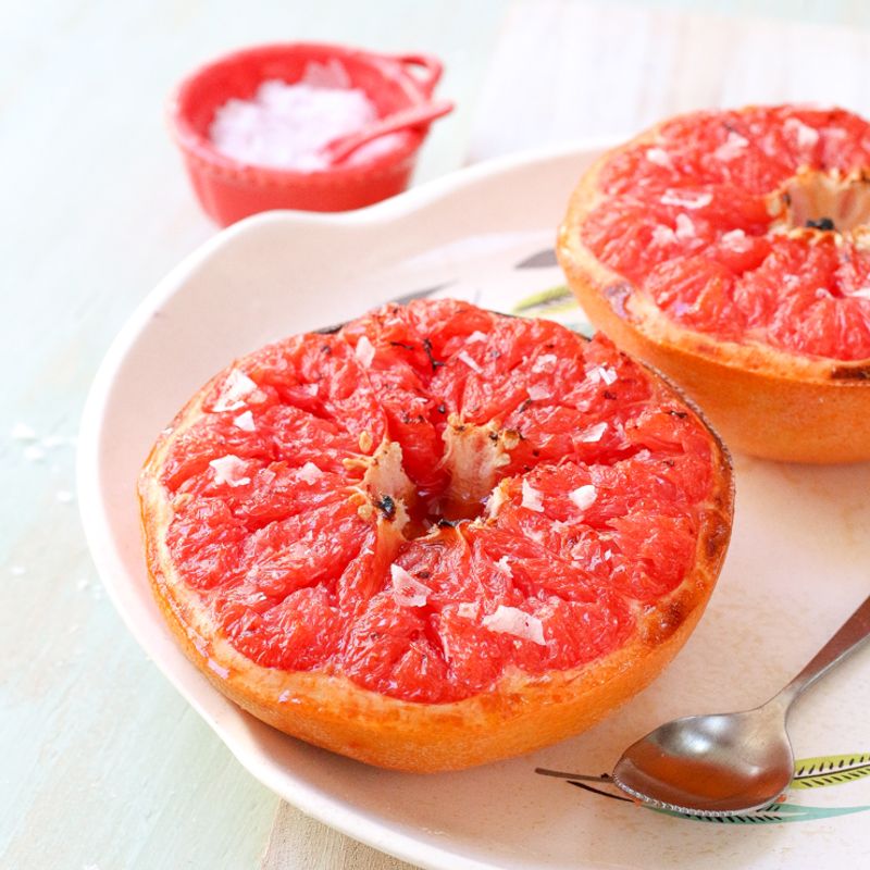 Broiled Grapefruit With Brown Sugar