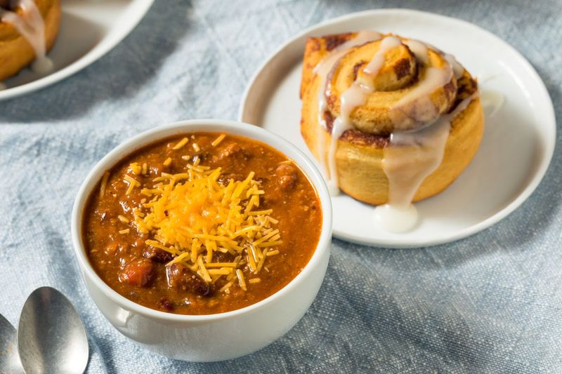 Kansas's Cinnamon Roll And Chili Combo