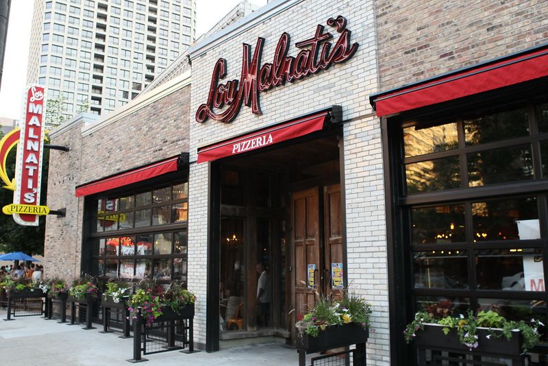 Lou Malnati’s Pizzeria – Chicago, IL