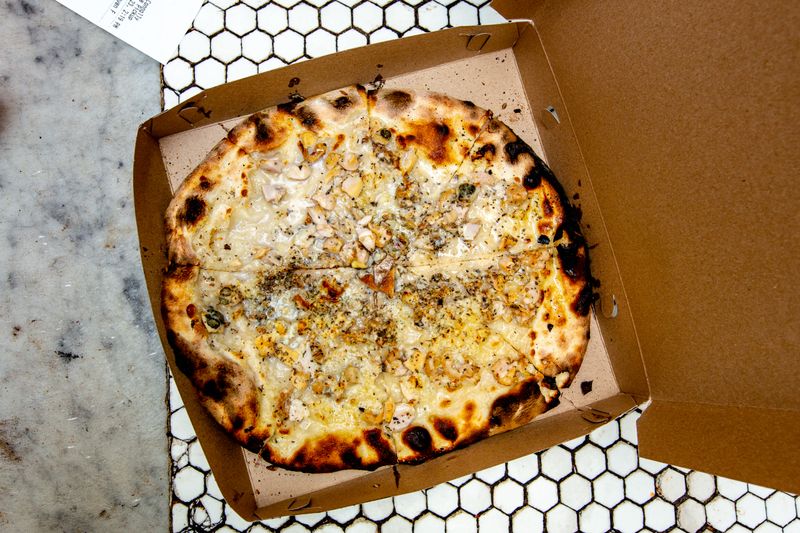 Frank Pepe Pizzeria – New Haven, CT