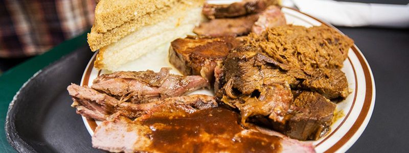 Kentucky – Moonlite Bar-B-Q Inn (Owensboro)