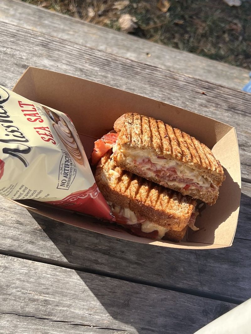 Kentucky: Wallace Station Deli And Bakery