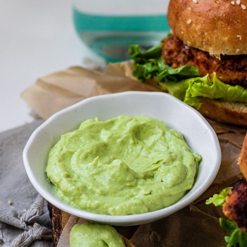 Mashed Avocado With Roasted Garlic