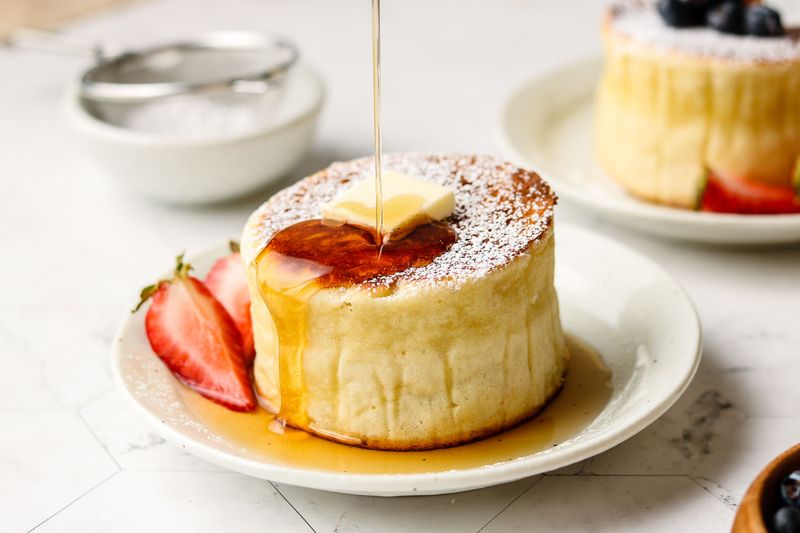 Fluffy Japanese-Style Soufflé Pancakes