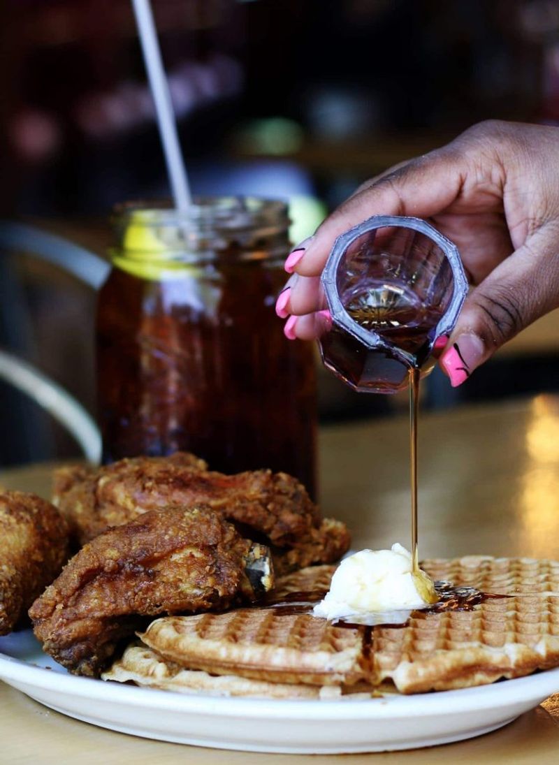 Lo-Lo’s Chicken & Waffles – Phoenix, AZ