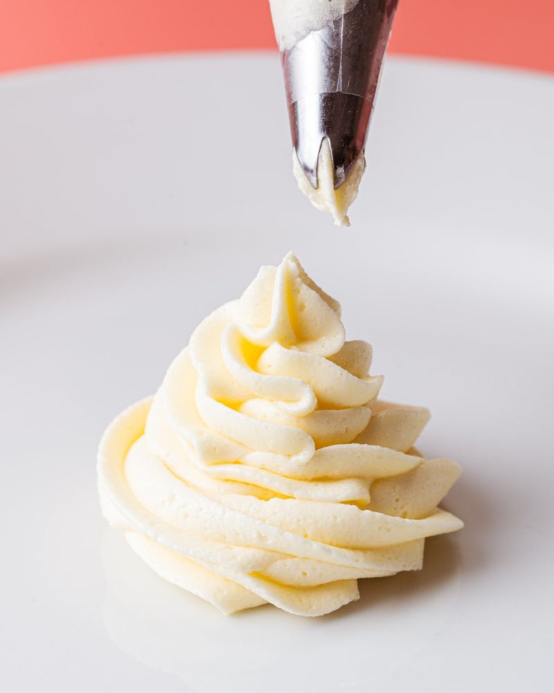 White Frosting Contains Artificial Ingredients
