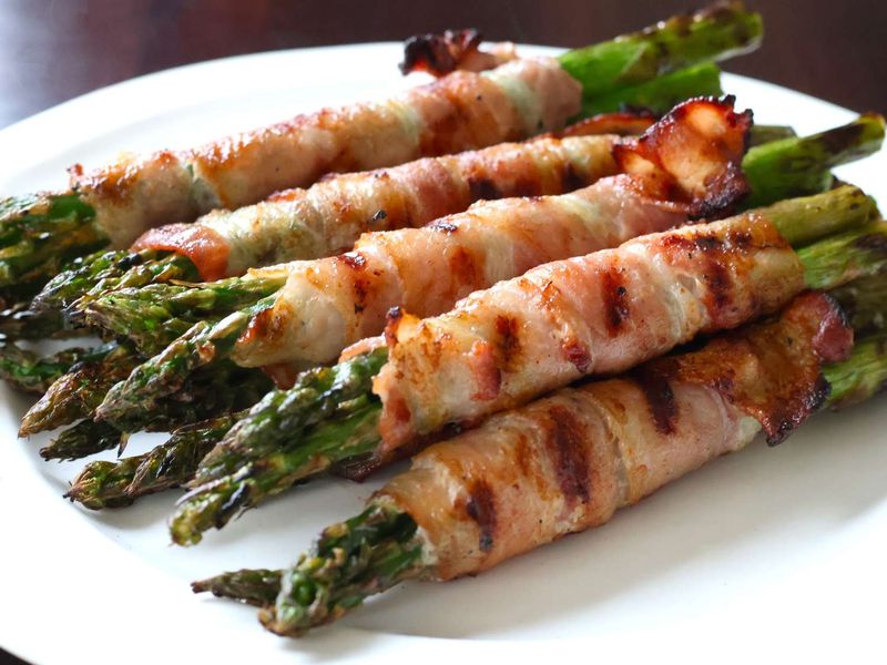 Bacon-Wrapped Asparagus Bundles