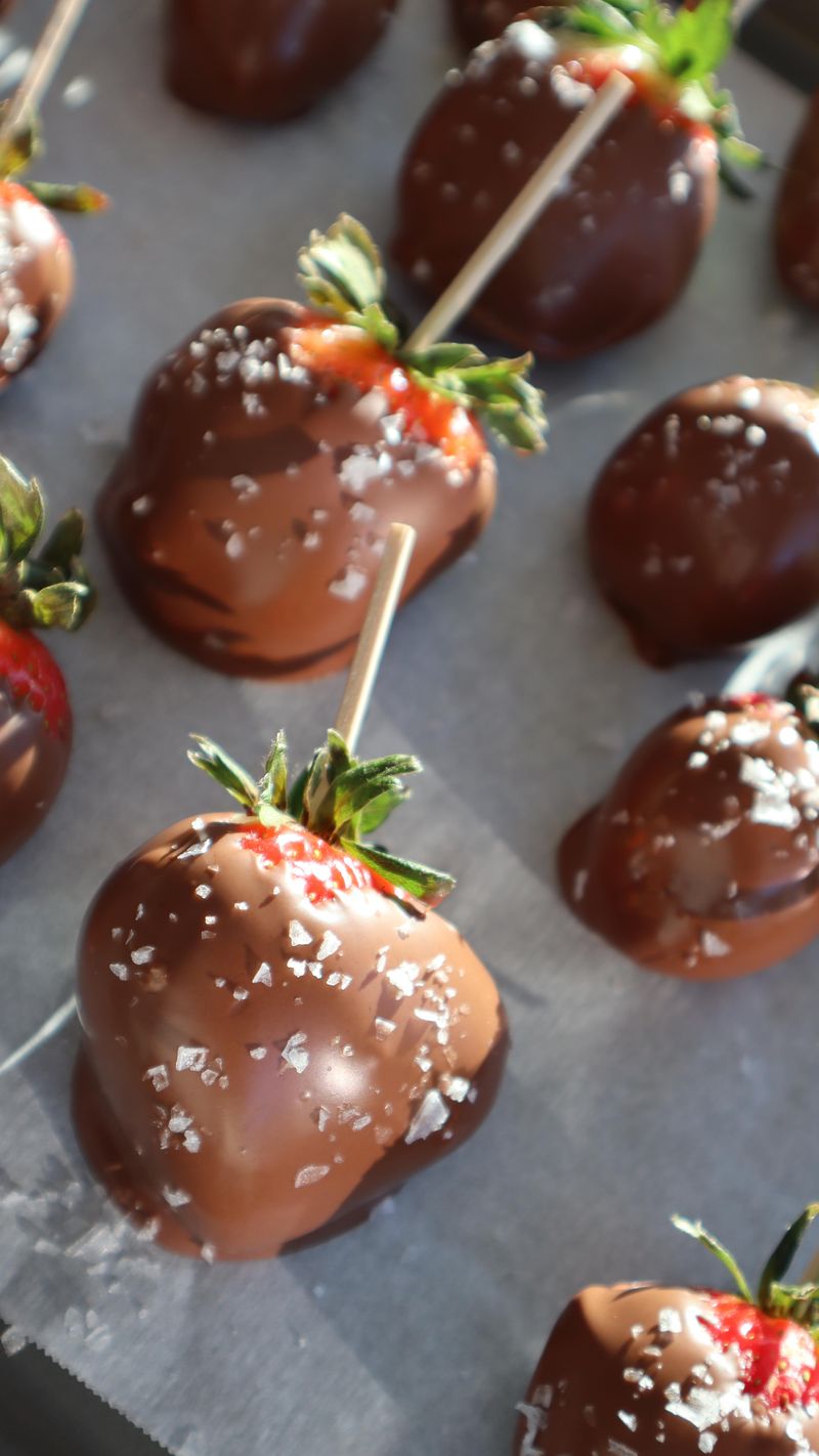 Chocolate-Dipped Strawberries With Sea Salt