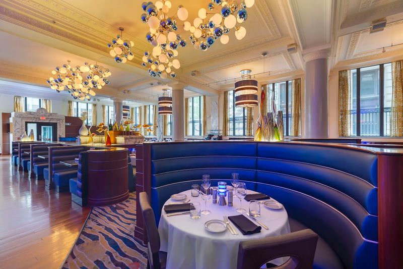 The Oceanaire Seafood Room: Old-School Luxury