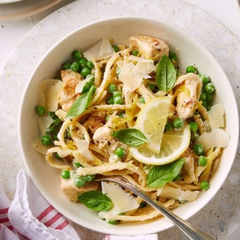 Monday Dinner: One-Pot Lemon Garlic Pasta