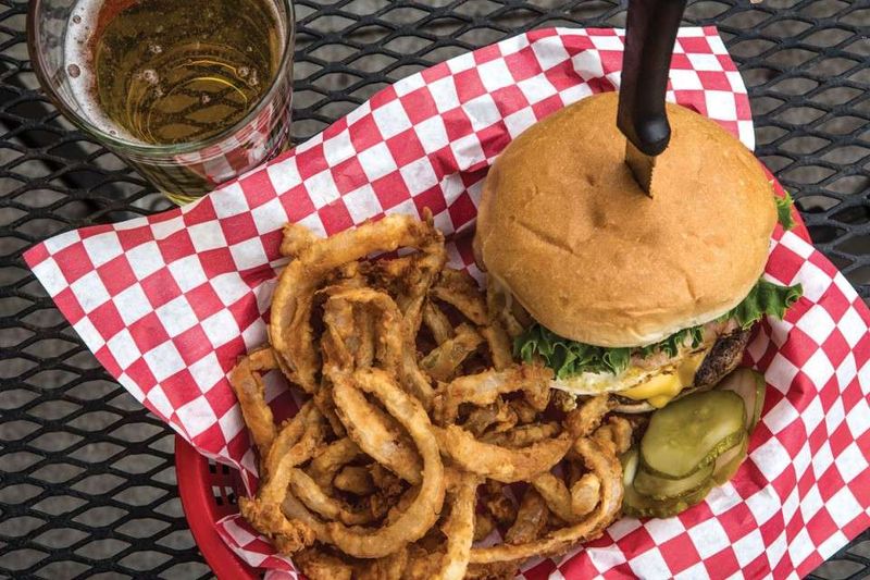 Nebraska - Dinker’s Bar & Grill