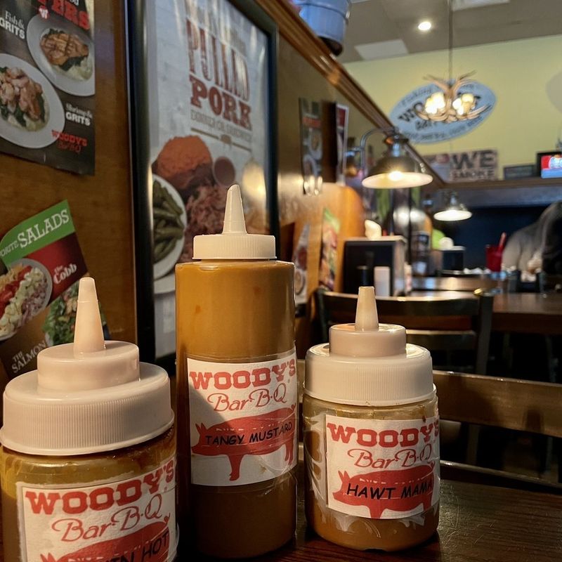 Woody's Bar-B-Q: A Forgettable Experience