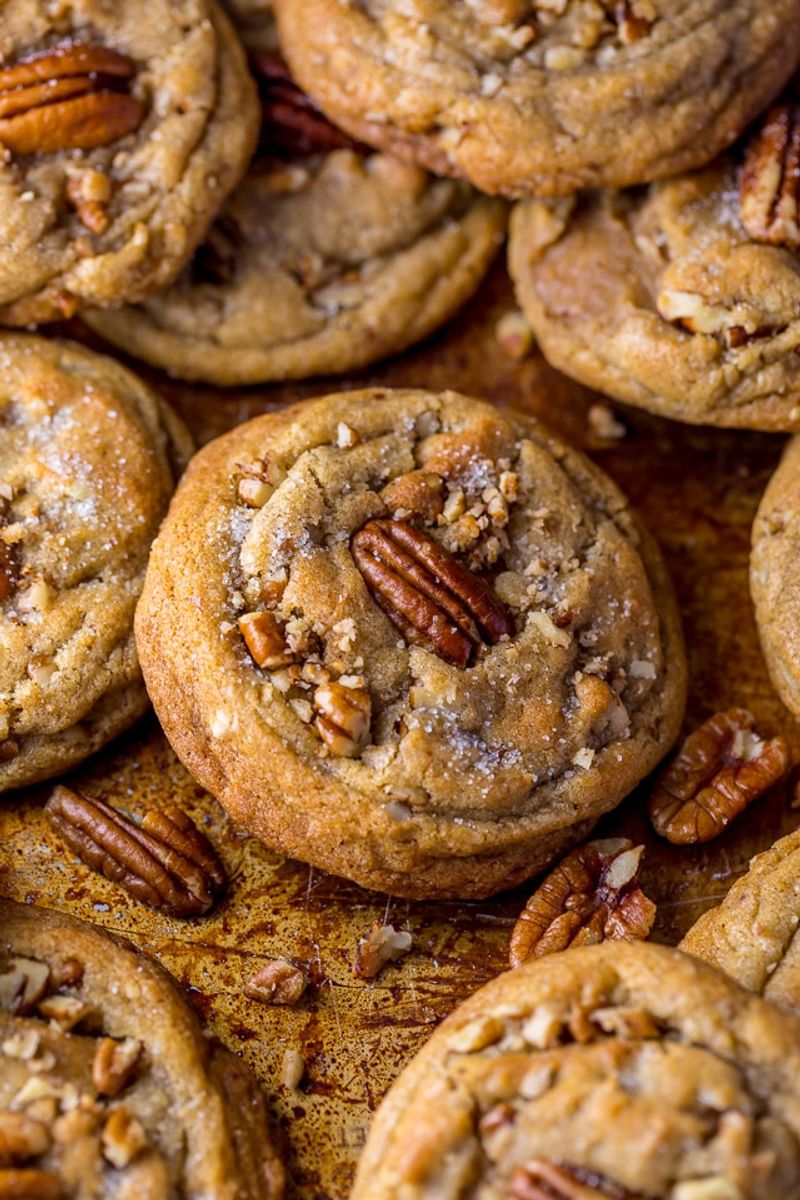 Crispy Butter Pecan Cookies