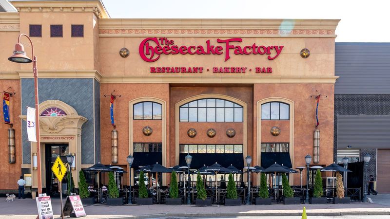 Cheesecake Factory: Menu Longer Than A Novel, Quality Shorter Than A Tweet