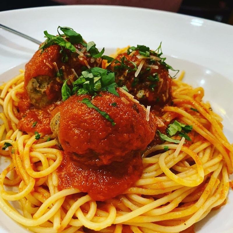 Mimi's Cafe's Slow-Roasted Spaghetti & Meatballs