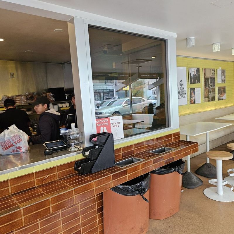 Dino's Gourmet Chicken - Los Angeles