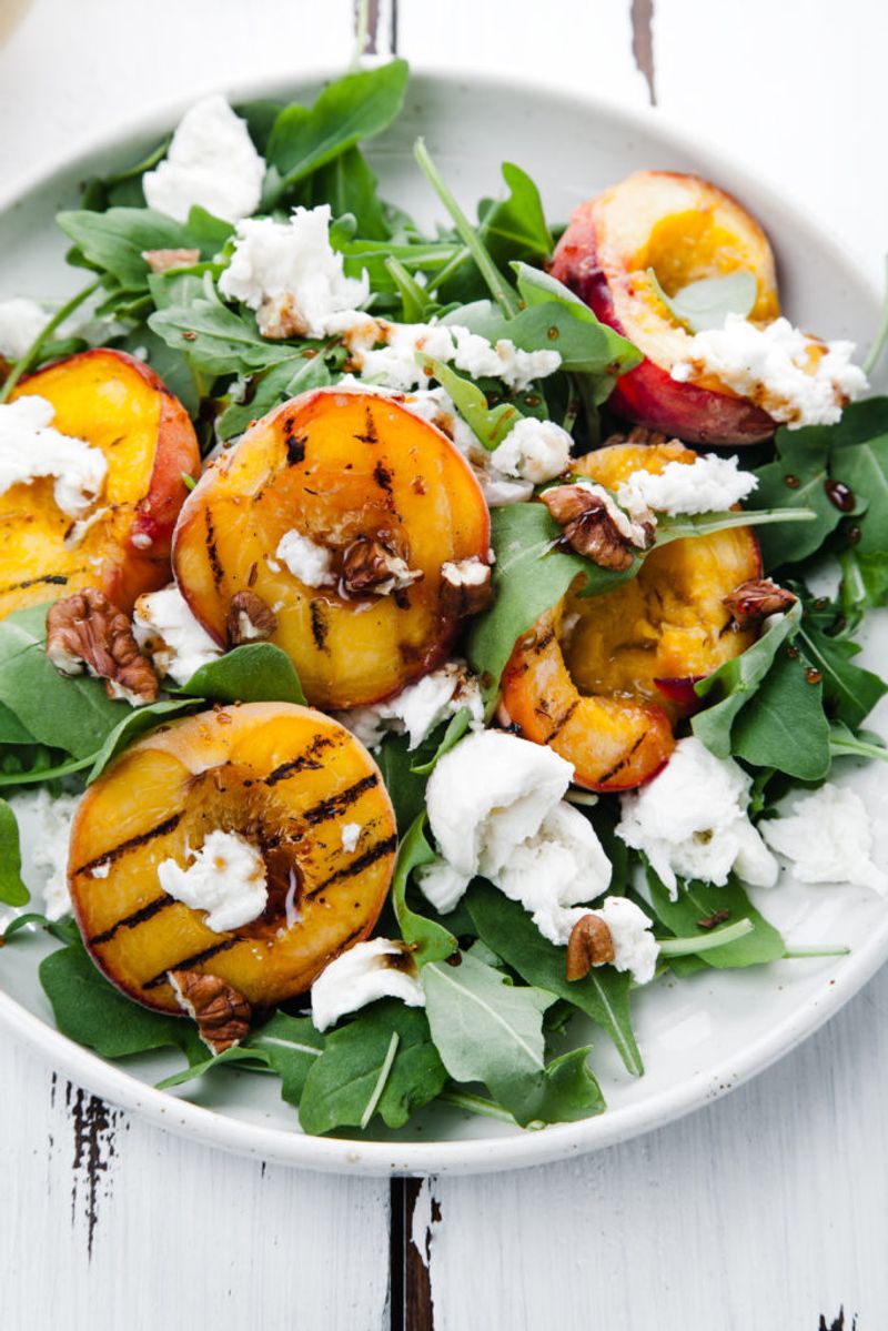 Grilled Peach And Arugula Salad