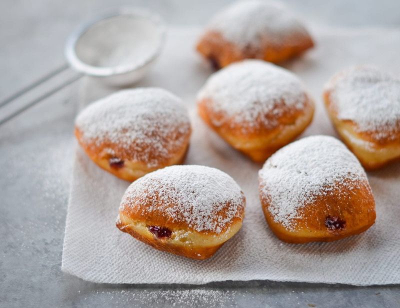 Bow Sugar Donuts