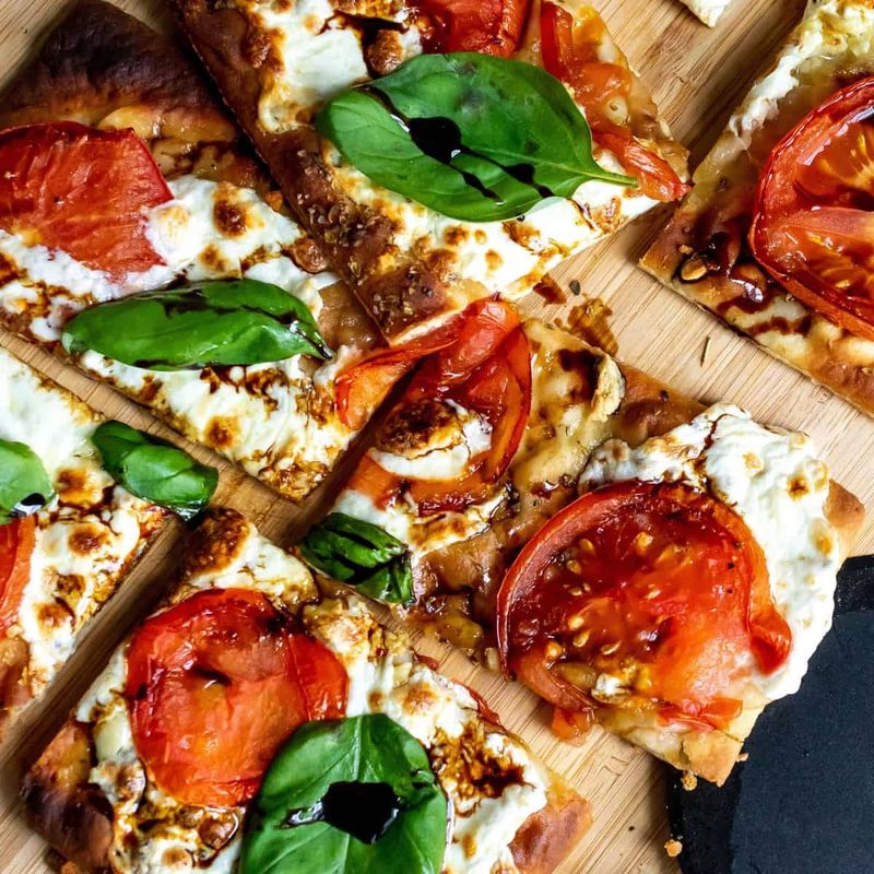 Margherita Flatbread Bites