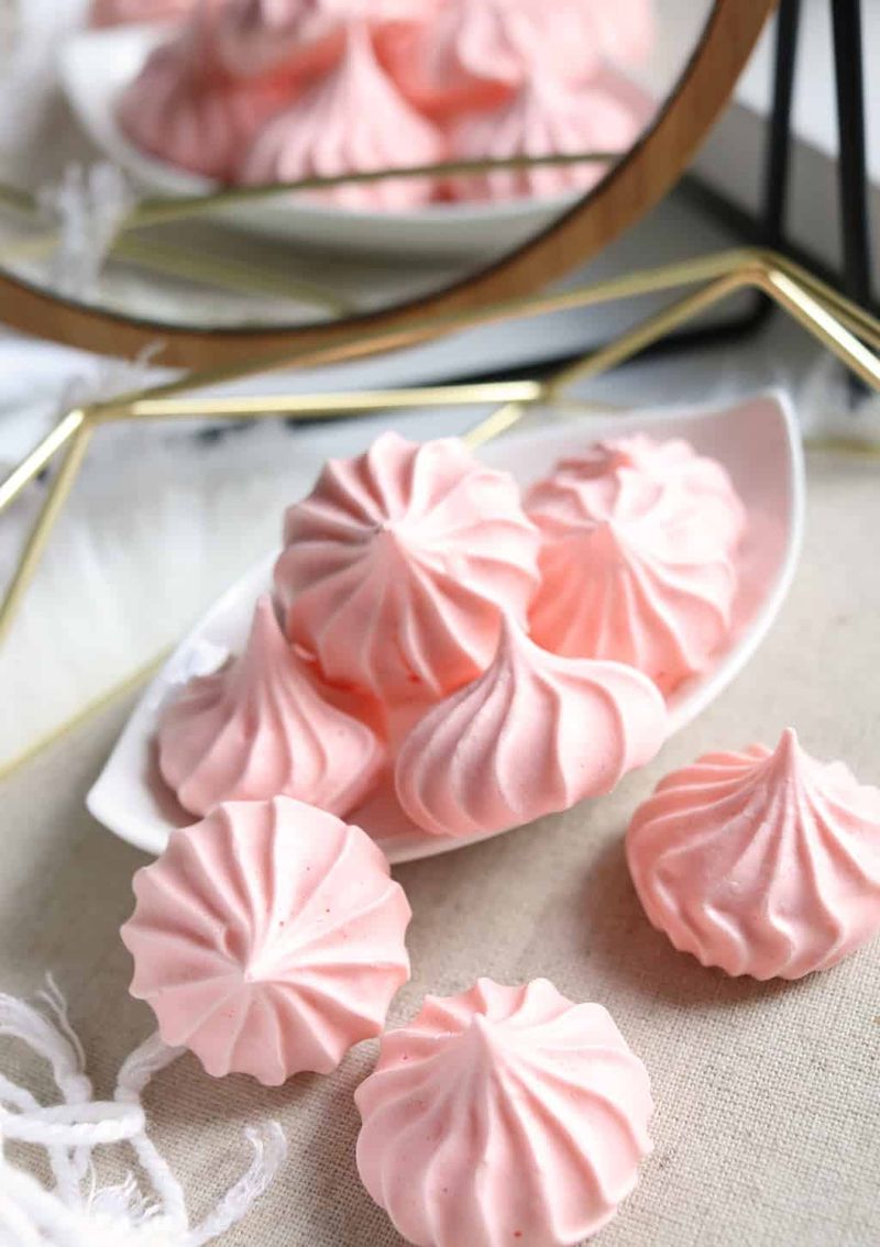 Aquafaba Meringues