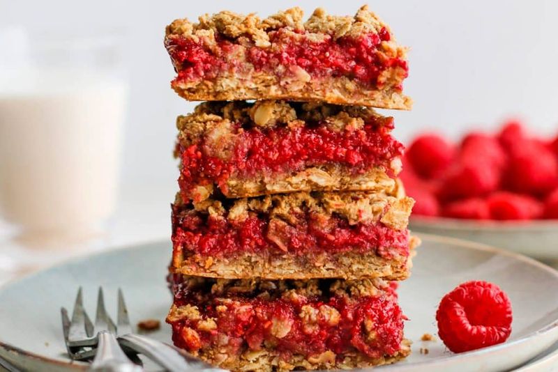 Raspberry Oat Crumble