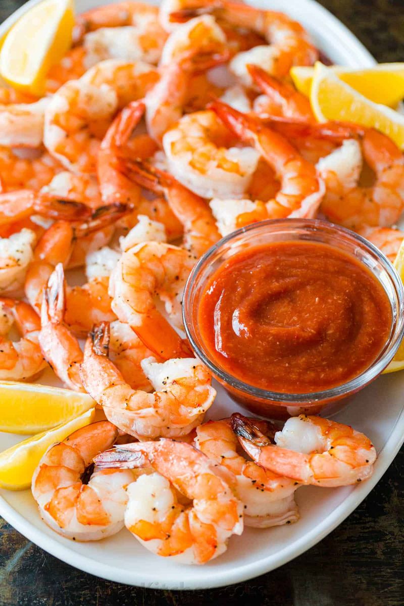 Cocktail Shrimp With Dipping Sauce