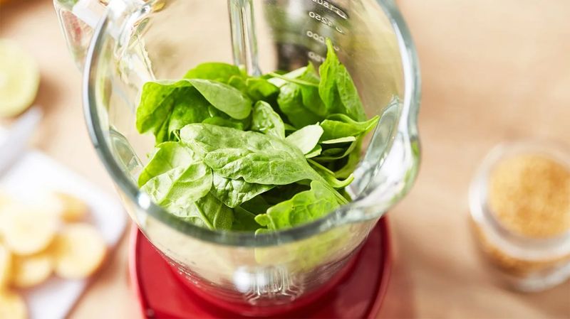 Headache-Relieving Peppermint Smoothie