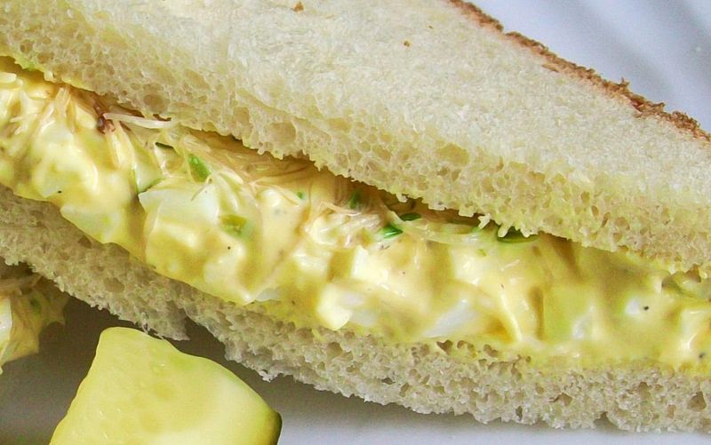 Onion And Mayo On White Bread