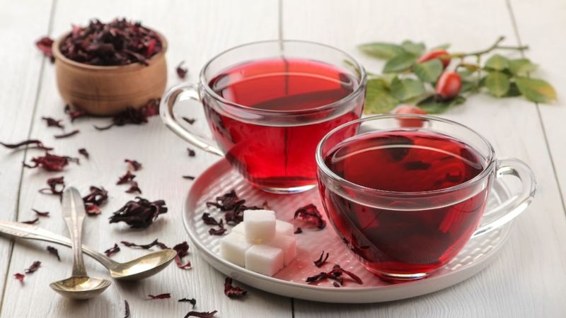 Hibiscus Tea's Tropical Benefits