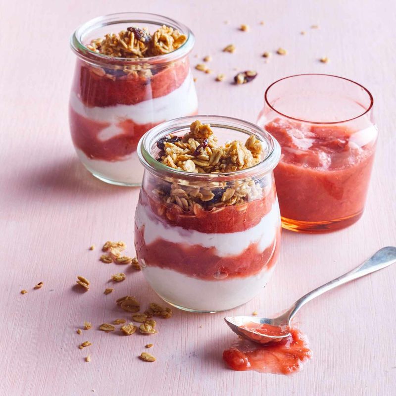 No-Bake Rhubarb Cheesecake Jars